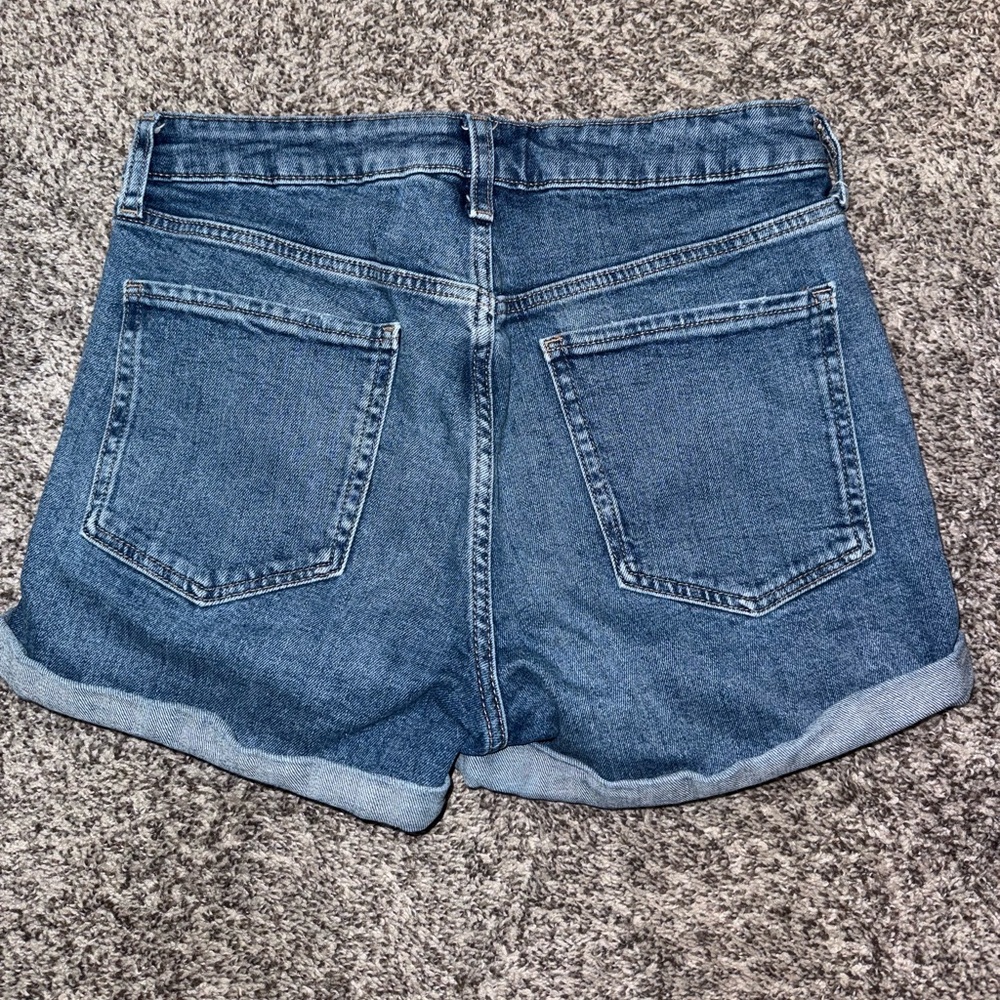 Old Navy  High Rise Distressed Jean Shorts - Picture 3 of 3